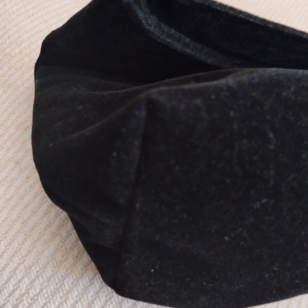 Giorgio Armani Parfums Black Velvet Clutch - Picture 5 of 9
